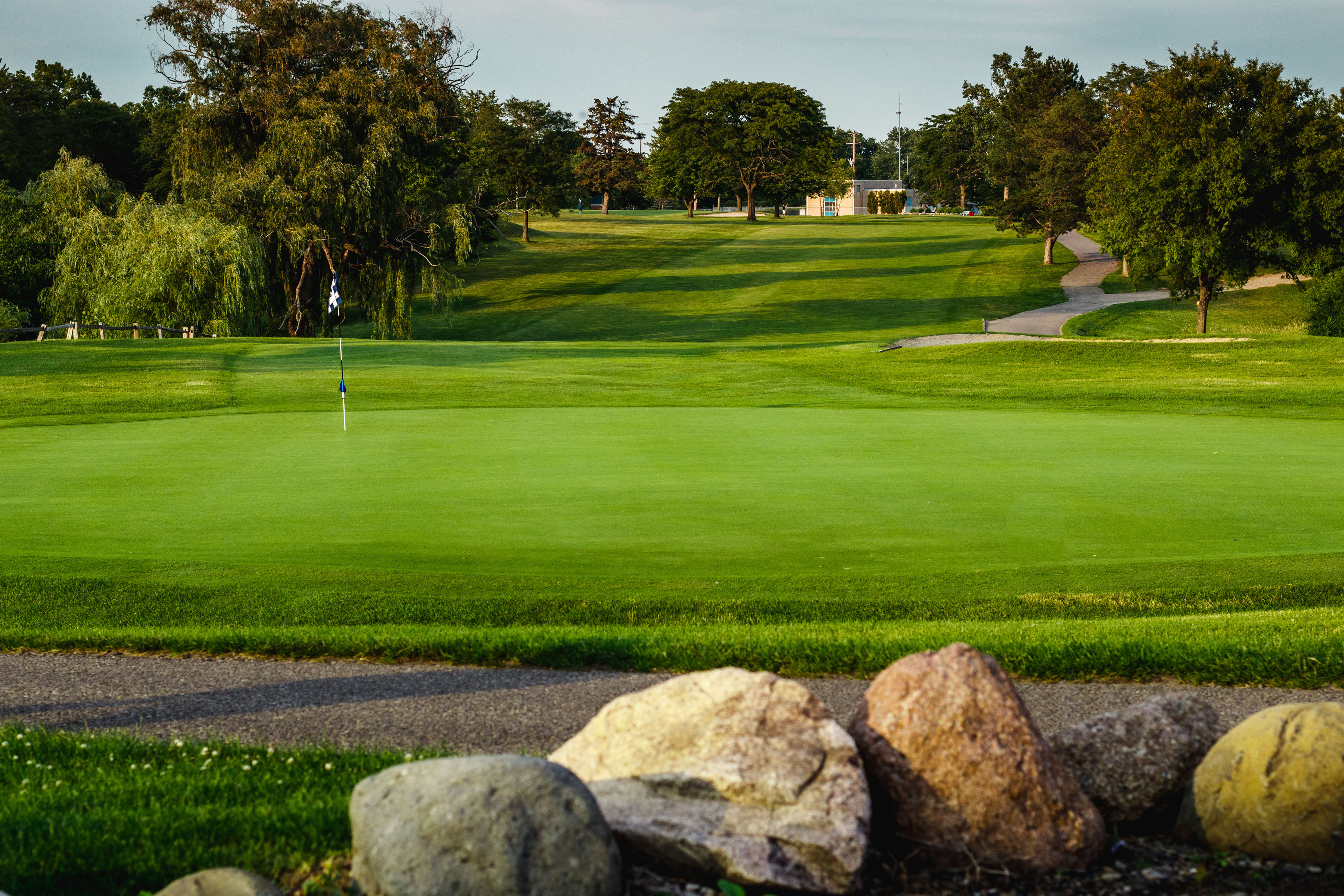 to Whispering Willows G.C. City of Livonia Golf Division